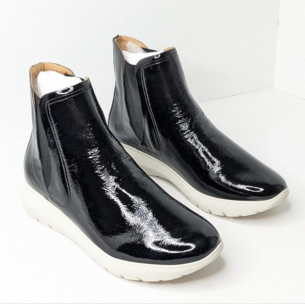 Brothers United Connecticut Chelsea Boots, Black, Women's 7